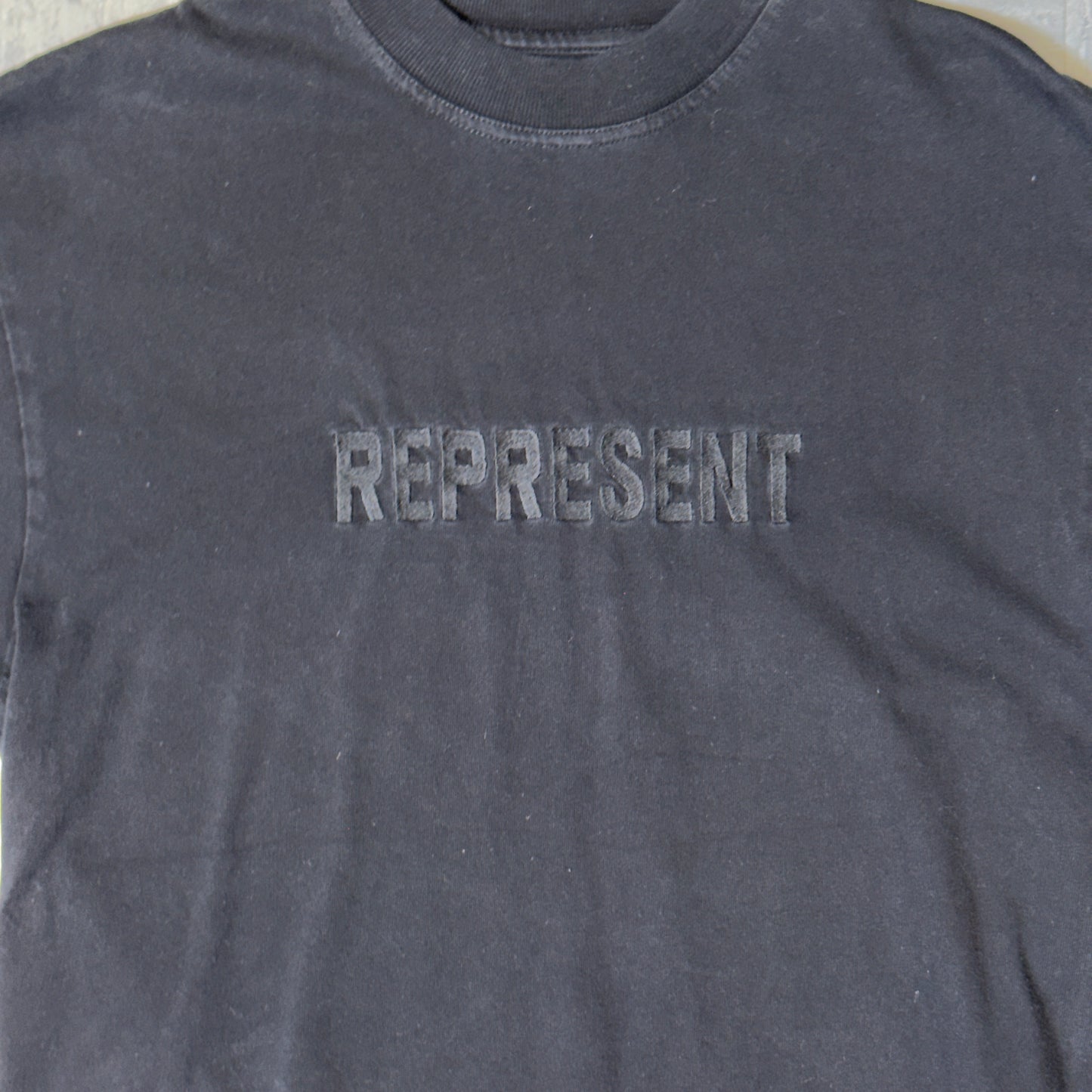 Represent Spellout Tee - XS