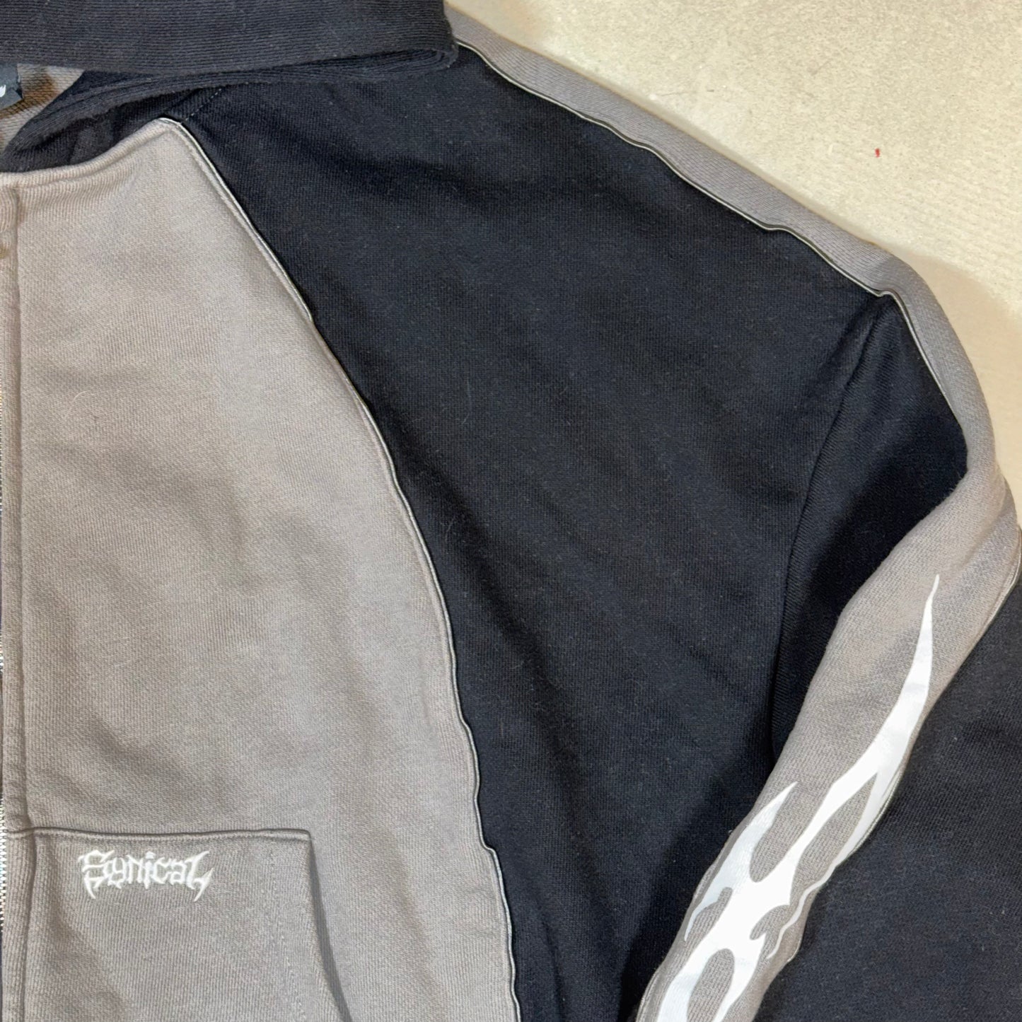 Synical Zip Hoodie - M
