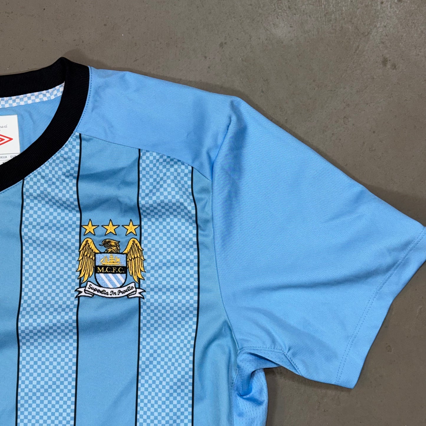 Umbro Manchester City Home Shirt 2011/12 - L
