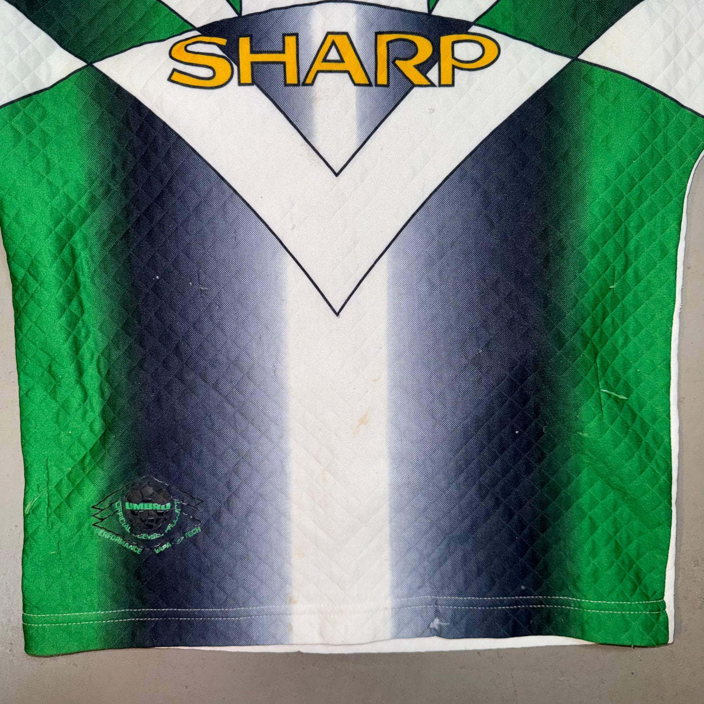 Umbro Vintage Manchester United 1996-1998 Goalkeeper Shirt - 12/13Y